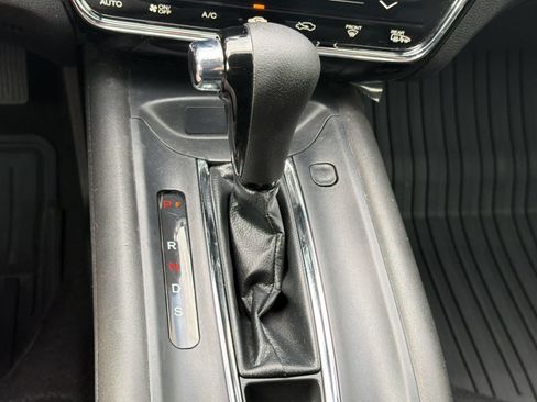 Used 2021 Honda HR-V EX image 18