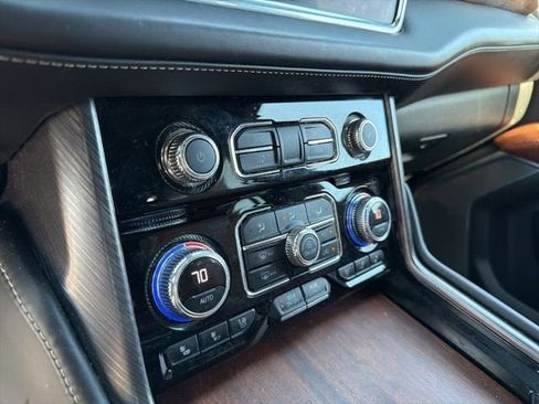 Used 2023 GMC Yukon Denali Ultimate AWD/4WD image 26