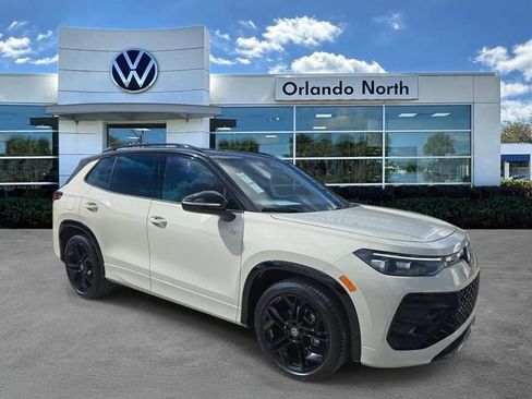 New 2026 Volkswagen Tiguan SE R-Line FWD image 1