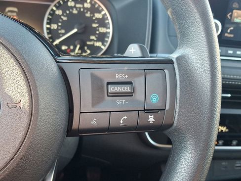 Used 2023 Nissan Rogue SV image 21