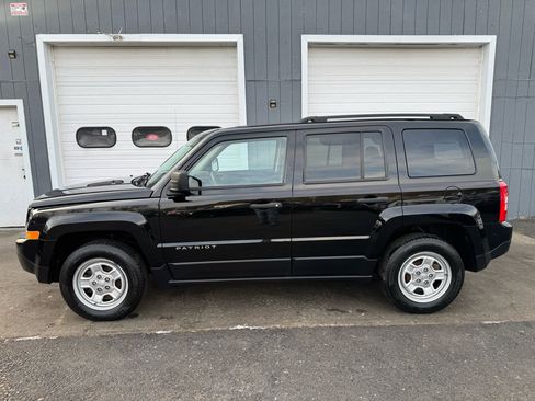 Used 2012 Jeep Patriot Sport image 7