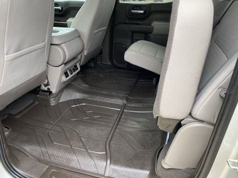 Used 2020 Chevrolet Silverado 1500 LT w/ All-Star Edition image 10