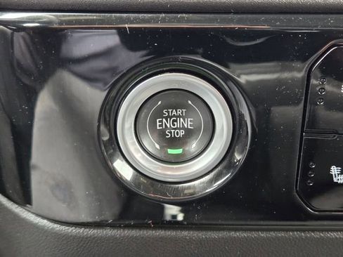 Used 2024 Chevrolet Silverado 1500 LT AWD/4WD image 21
