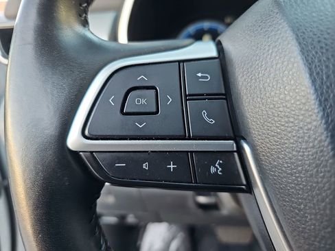 Used 2023 Toyota Highlander Platinum image 11