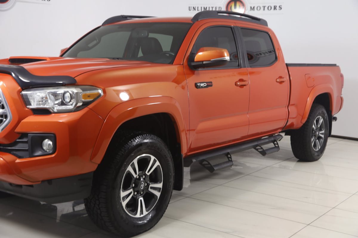 Used 2016 Toyota Tacoma TRD Sport w/ Towing Package AWD/4WD image 42