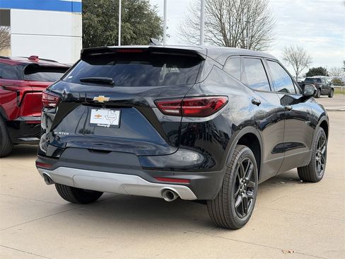 New 2026 Chevrolet Blazer LT image 4