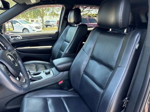 Used 2018 Jeep Grand Cherokee Limited image 20