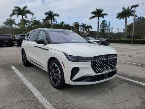 New 2026 Lincoln Nautilus Reserve image 31