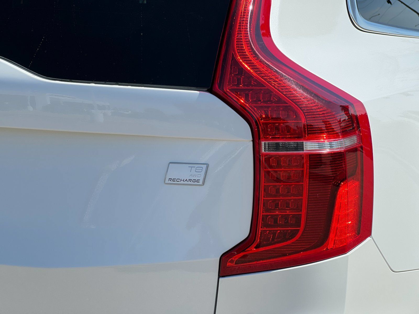 Used 2024 Volvo XC90 T8 Plus AWD/4WD image 39