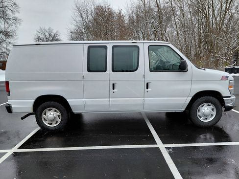Used 2013 Ford E-250 and Econoline 250 w/ PWR Group image 9