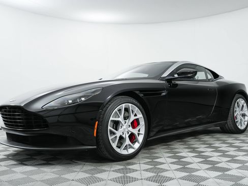 Used 2019 Aston Martin DB11 Coupe RWD image 3