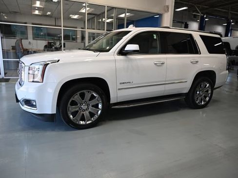Used 2016 GMC Yukon Denali w/ Open Road Package AWD/4WD image 6