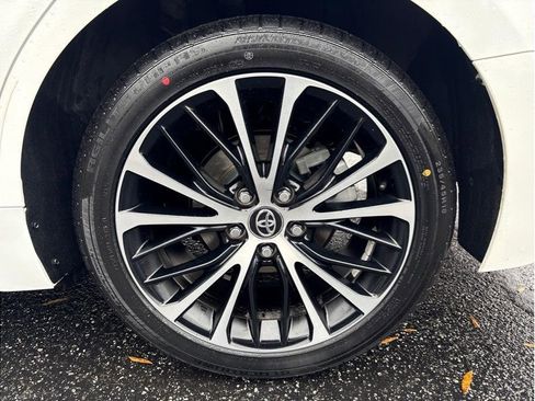 Used 2020 Toyota Camry SE image 20