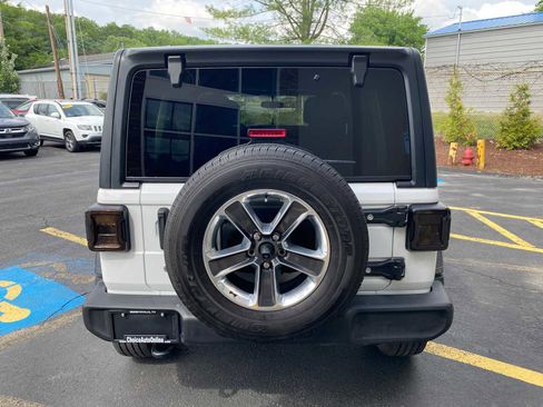 Used 2018 Jeep Wrangler Unlimited Sport S AWD/4WD image 13