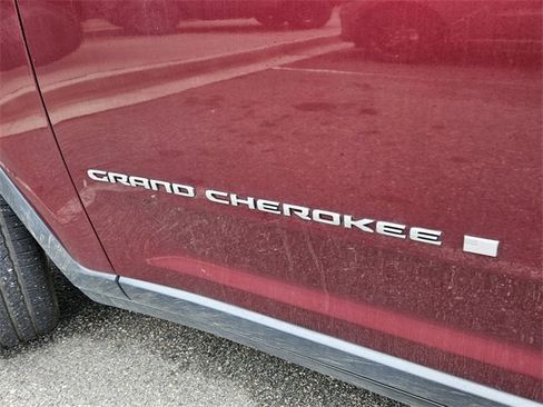 Used 2021 Jeep Grand Cherokee L Limited w/ Luxury Tech Group II image 9