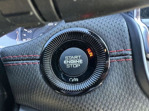 Used 2025 Jeep Compass Trailhawk image 34