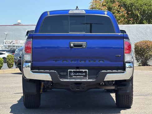 Used 2023 Toyota Tacoma TRD Off-Road w/ Black Out Package (TMS) AWD/4WD image 8