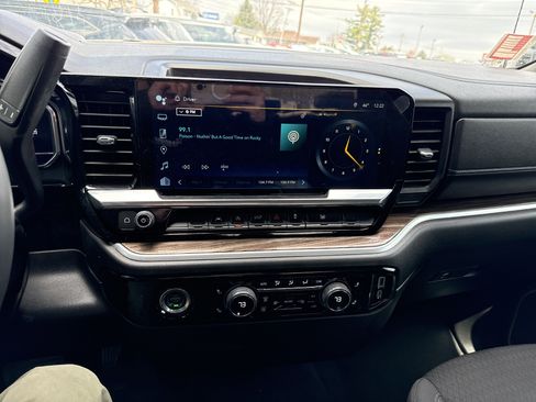 Used 2024 Chevrolet Silverado 1500 LT image 20