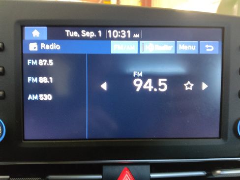 Used 2025 Hyundai Elantra Sport FWD image 25