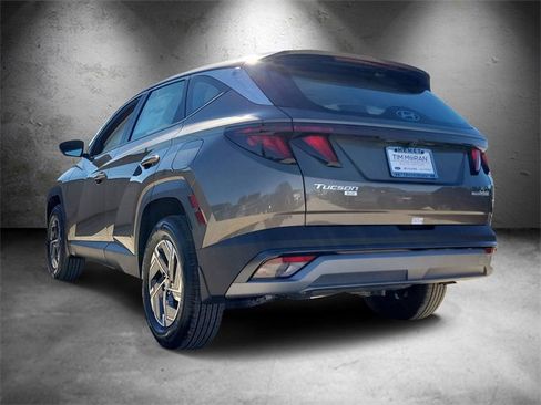 New 2026 Hyundai Tucson Blue SE image 4