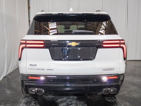 Certified 2025 Chevrolet Traverse High Country image 3