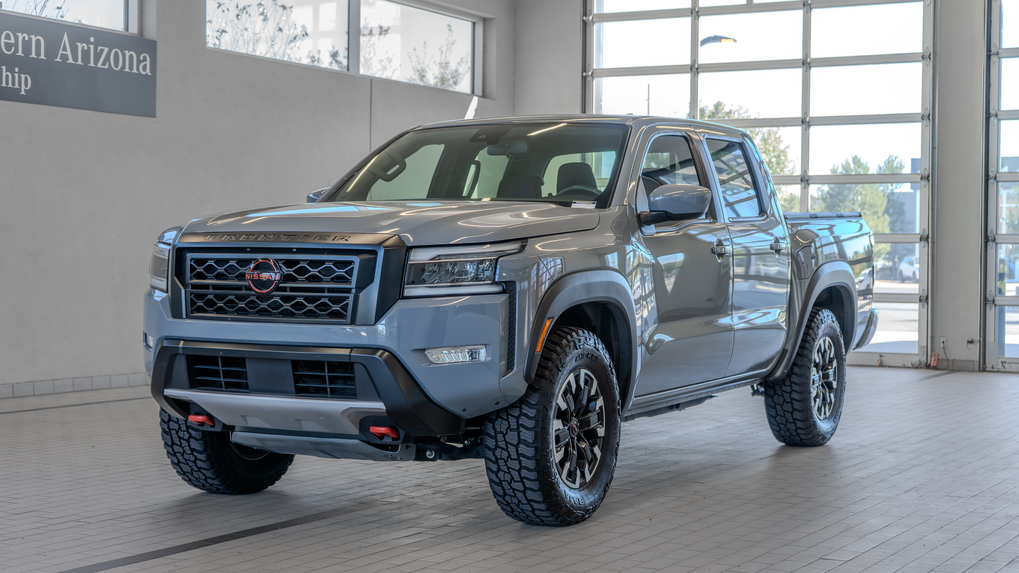 Used 2024 Nissan Frontier PRO-4X w/ Technology Package AWD/4WD image 24