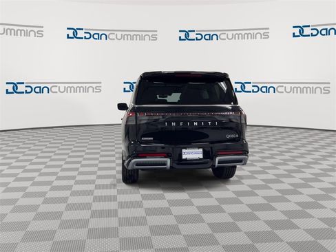 Used 2025 INFINITI QX80 Sensory image 7