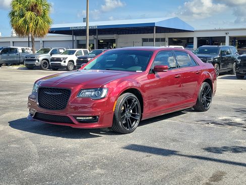 Used 2021 Chrysler 300 Touring L RWD image 7