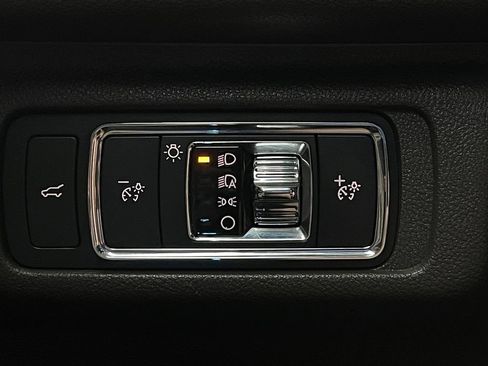 Used 2022 Lincoln Corsair Reserve w/ Equipment Group 201A FWD image 24