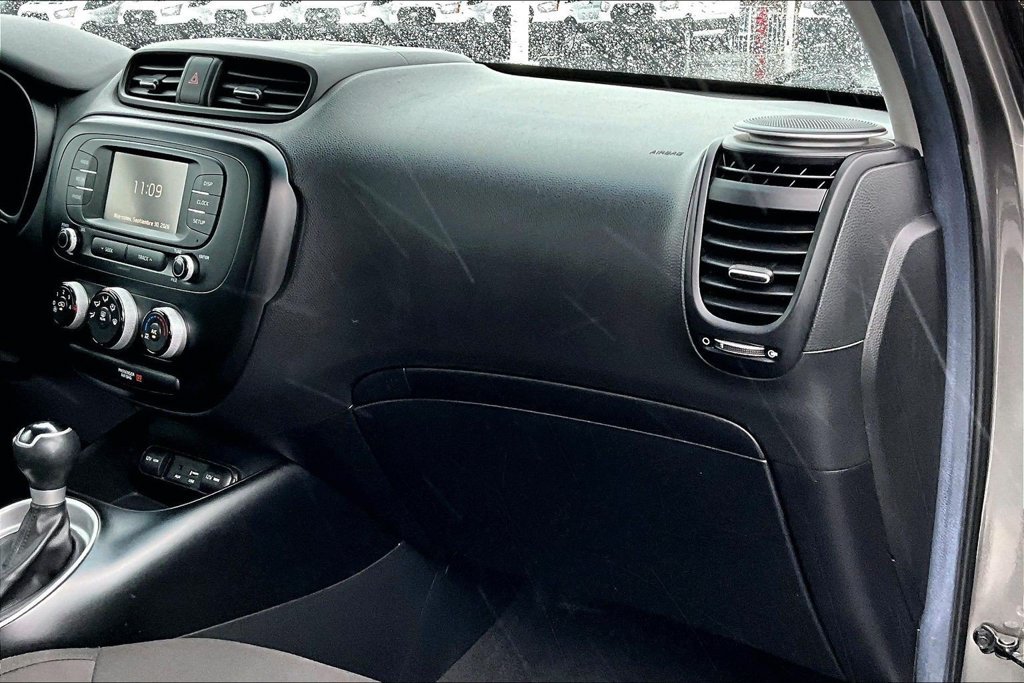 Used 2019 Kia Soul FWD image 15