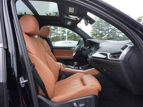 Used 2023 BMW X5 xDrive40i w/ Premium Package image 36