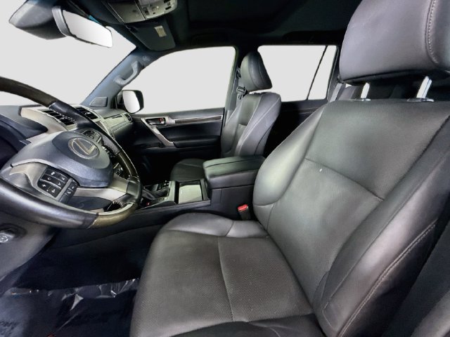 Used 2020 Lexus GX 460 Premium w/ Premium Package AWD/4WD image 21