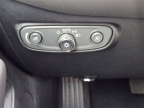 Used 2019 Chevrolet Equinox Premier image 23