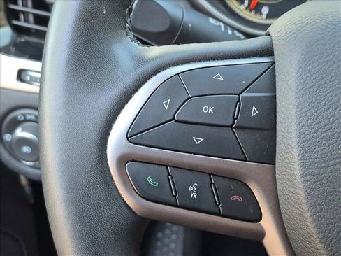 Used 2021 Jeep Cherokee Limited AWD/4WD image 11