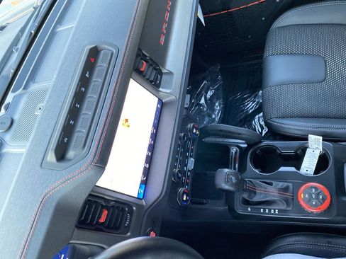 New 2025 Ford Bronco Raptor image 25