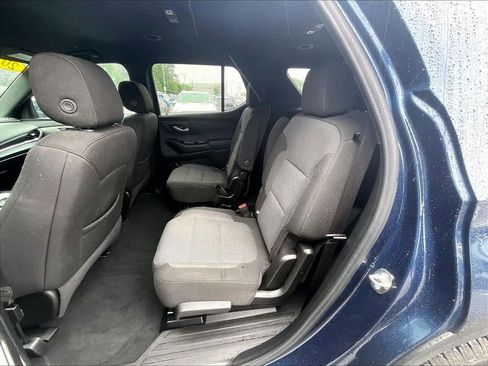 Used 2023 Chevrolet Traverse LT w/ Rear Camera Mirror Package AWD/4WD image 15