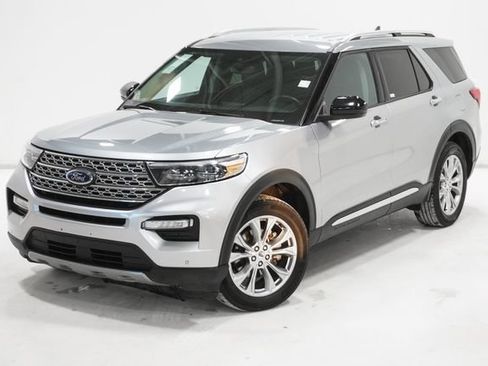 Used 2024 Ford Explorer Limited AWD/4WD image 2