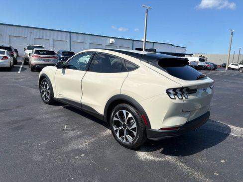 Used 2025 Ford Mustang Mach-E Select w/ Comfort Package Lite AWD/4WD image 9