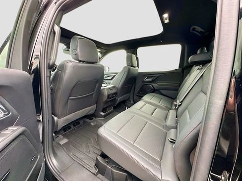 New 2024 Chevrolet Silverado EV RST image 27