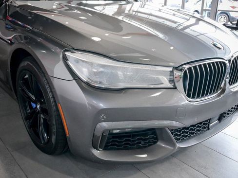 Used 2019 BMW 750i xDrive w/ M Sport Package AWD/4WD image 10
