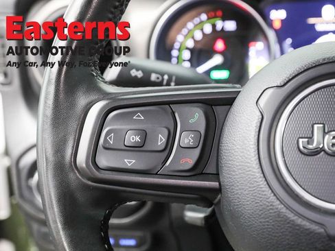 Used 2023 Jeep Wrangler Unlimited w/ Cold Weather Group image 15