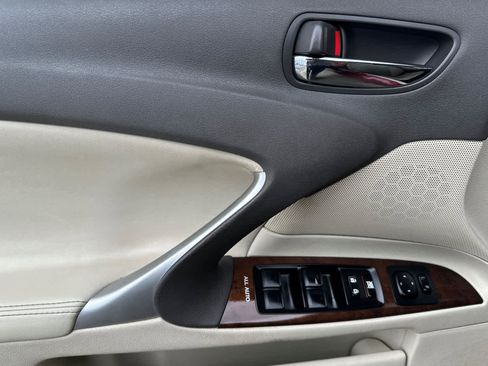 Used 2013 Lexus IS 250 w/ Premium Pkg Value Edition image 12