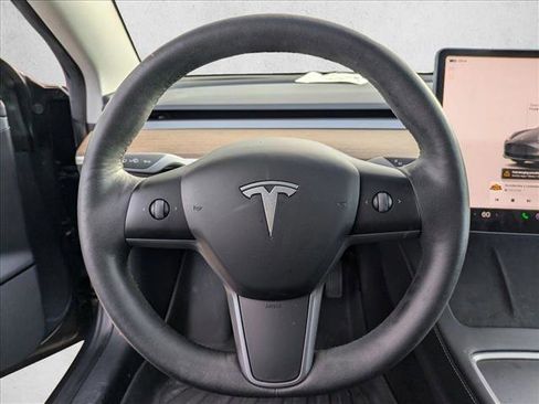 Used 2023 Tesla Model 3 Standard Range image 10