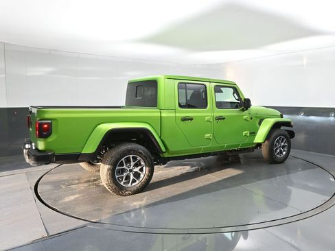 New 2026 Jeep Gladiator Sport image 15
