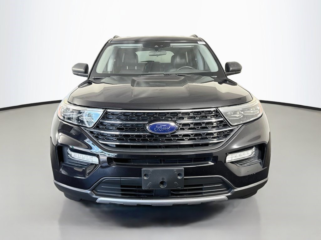 Used 2021 Ford Explorer XLT w/ Equipment Group 202A RWD image 2