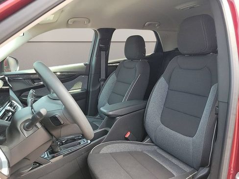 Used 2025 Chevrolet TrailBlazer LT FWD image 10