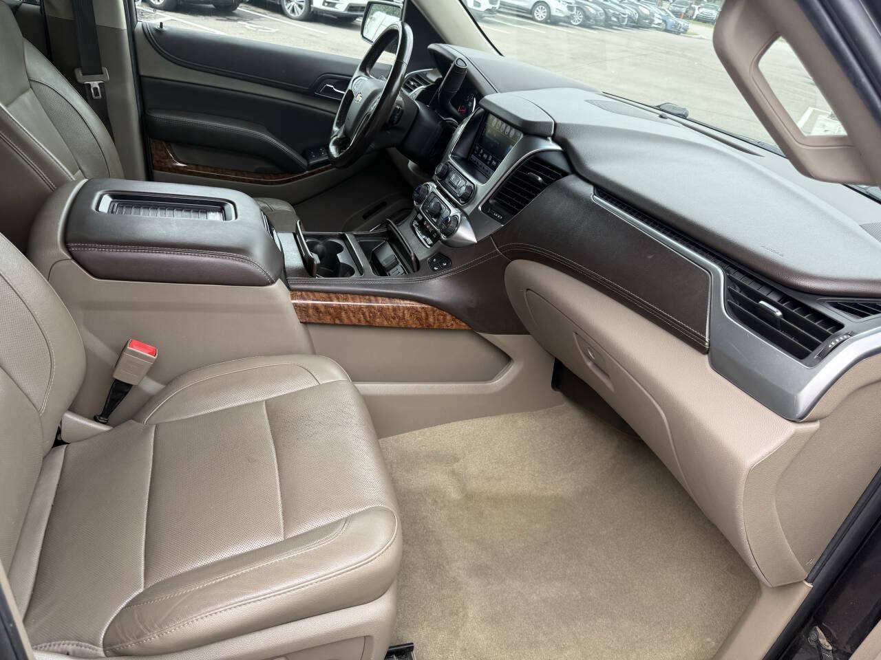 Used 2018 Chevrolet Suburban Premier AWD/4WD image 14