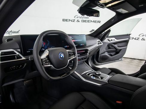 Used 2025 BMW i4 eDrive40 w/ Parking Assistance Package image 22