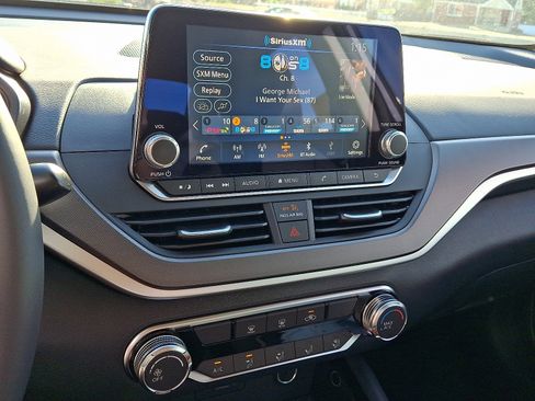 New 2025 Nissan Altima 2.5 SR image 11