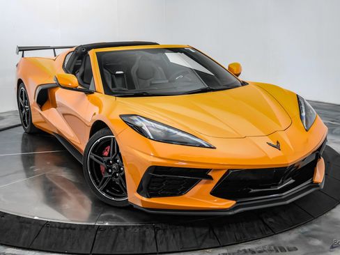 Used 2023 Chevrolet Corvette Stingray Coupe w/ 1LT RWD image 34